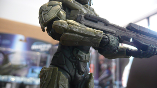 Illustration for article titled Getting Very Close To Halo 4's Master Chief (And Friends)
